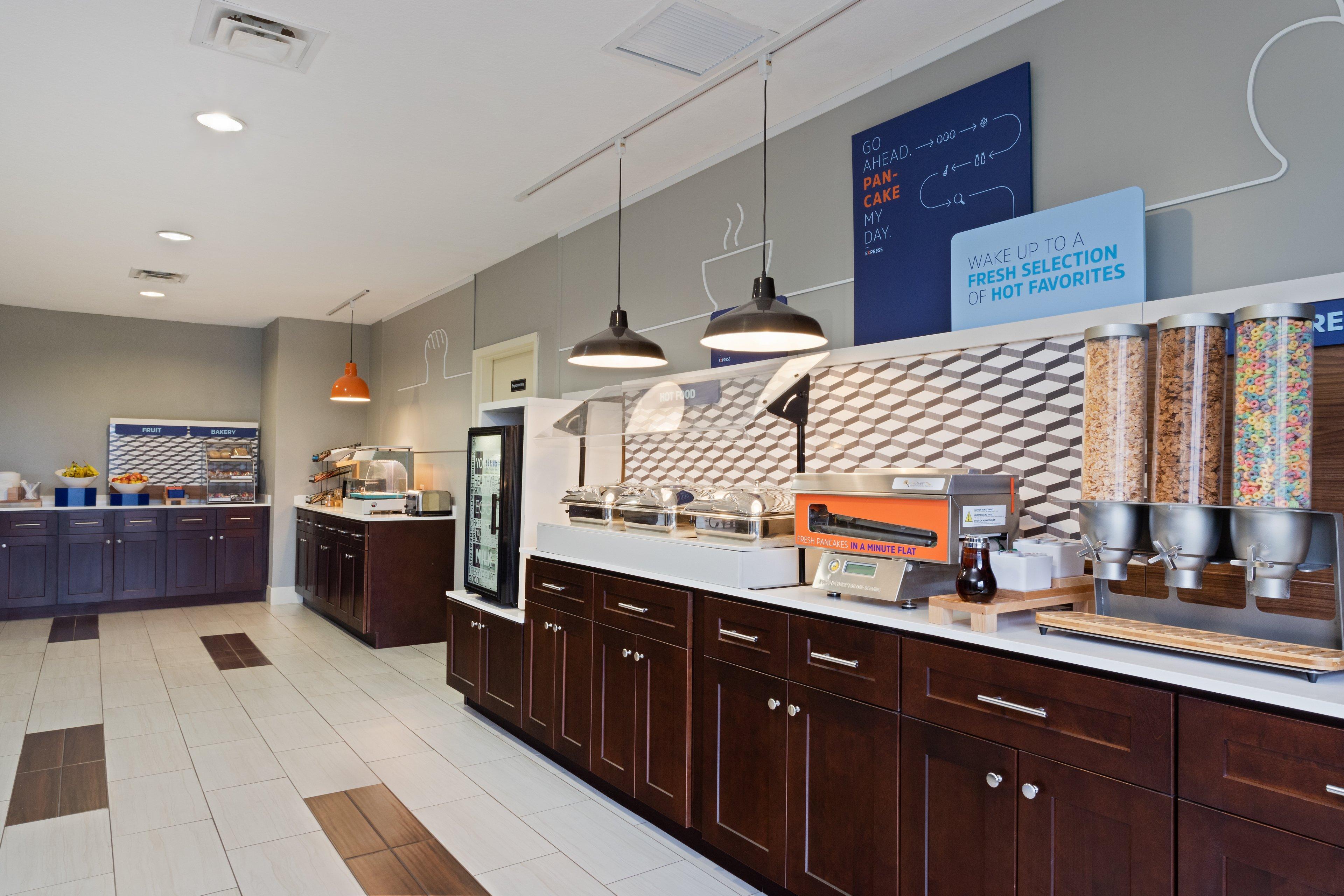 Express & Placid By Ihg Hotel 2*